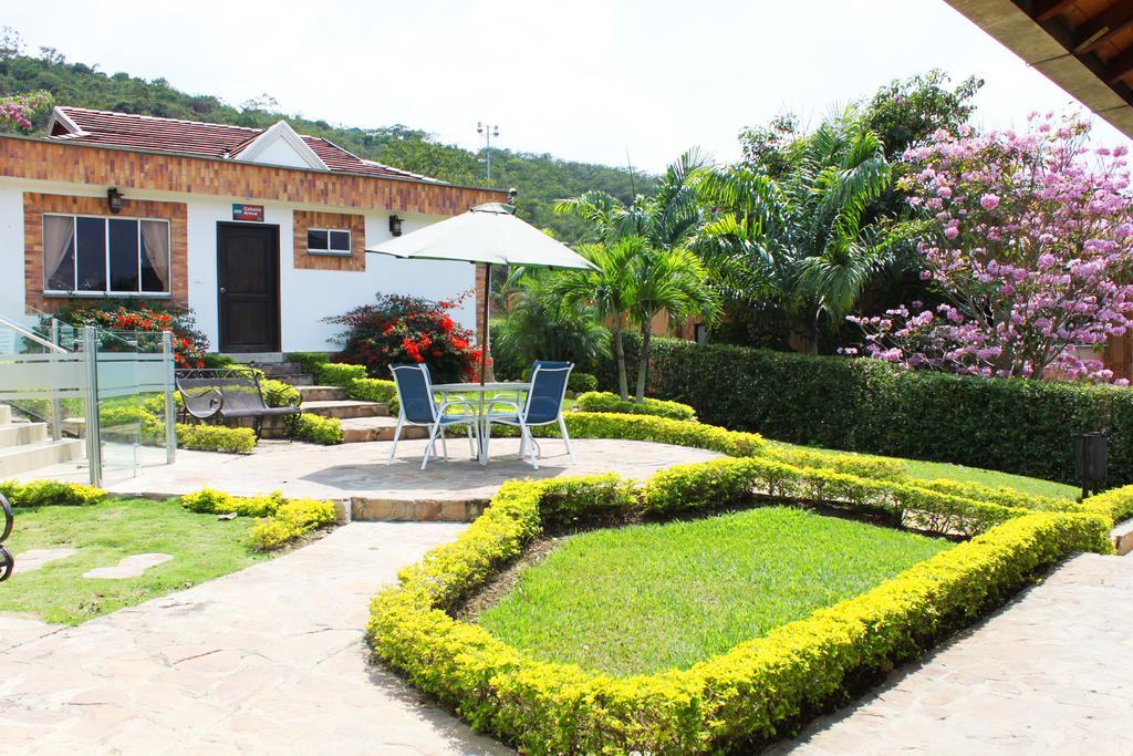 Hotel Palmera Real Bucaramanga Exterior photo